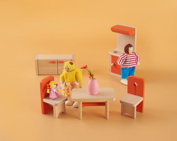 Dollhouse Furnitures 5 Rooms and 7 Family Dolls